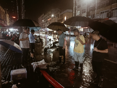 西湖街道珠明山社区开展暴雨后安全巡查工作