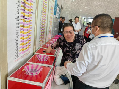“热火朝天”喜选房，南湖368户居民喜圆梦