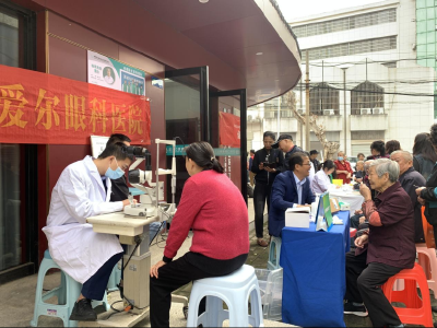 汉川门社区组织开展健康义诊活动