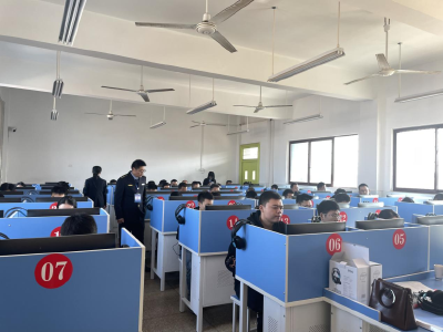 黄州区举行行政执法人员资格考试