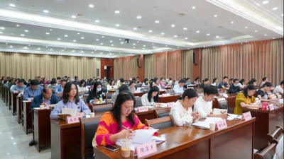 黄州区工会系统学习宣传贯彻中国工会十八大精神