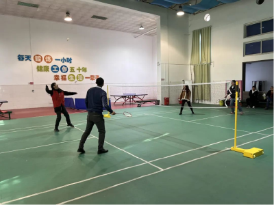 土司港社区开展羽毛球比赛活动