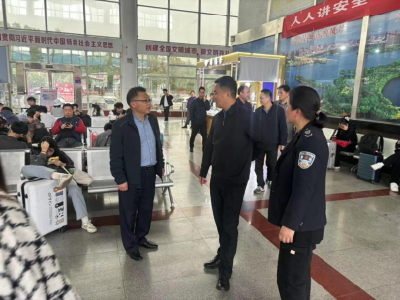 王习潮带队到东华客运站检查清明节前安全运输保障工作