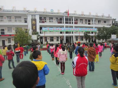 三汊镇中心小学六举措狠抓学生行为习惯养成教育