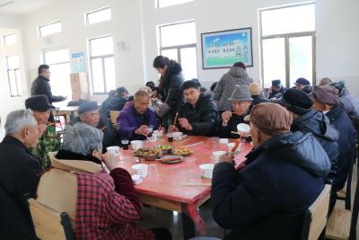 情暖福利院 欢喜团年饭