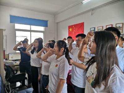 团区委开展“我与祖国共奋进——国旗下的演讲”