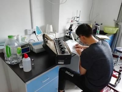 区公共检测中心积极开展检测设备计量检定工作