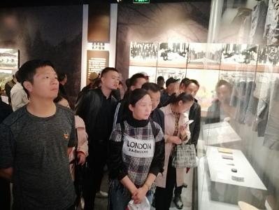 传承红色基因 弘扬革命精神