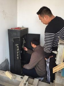 区市场监管局联合相关部门查封问题电梯