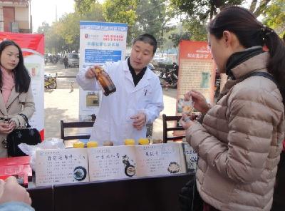 一位药剂师的多彩人生 ———中医院药剂科主任余亮