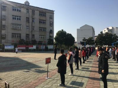 宣传防艾知识 提升防艾意识