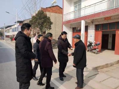 春节扶贫慰问暖民心