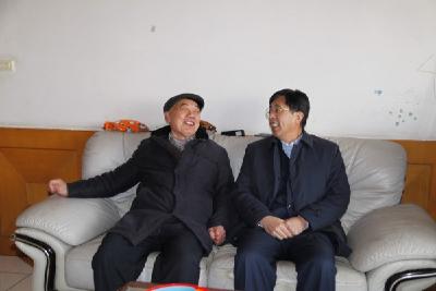 区领导春节慰问“四大家”老领导