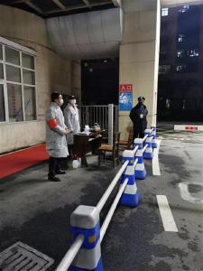 防控+服务 大院社区双管齐下战犹酣