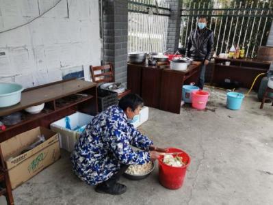 抗疫战斗中的“父子兵”