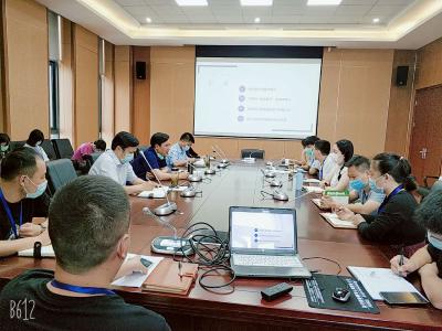 区政务服务和大数据管理局召开党组中心组（扩大）学习会议