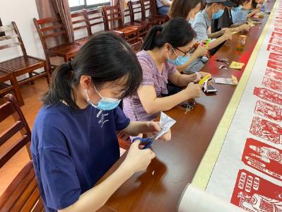 文化路社区“剪”出廉洁新风尚
