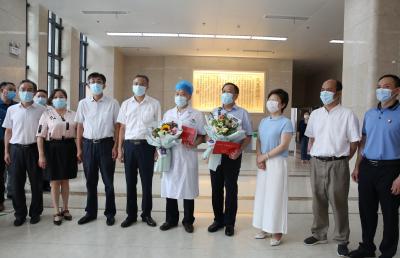 市区领导“医师节”慰问广大医务工作者