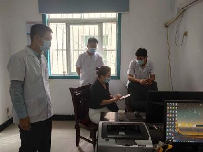 市疾控中心专家到区二医院指导疫情防控工作