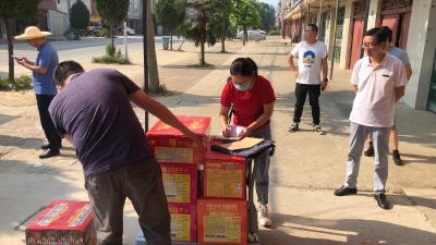 陡岗镇开展烟花爆竹经营户“两关闭”专项整治活动