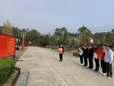 追寻红色足迹，传承文化基因