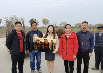 产业扶贫 决胜小康