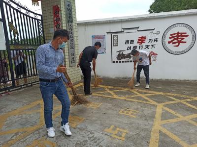 三汊镇司法所组织社区矫正对象到福利院开展志愿服务