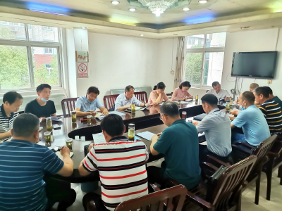 区人大领导调研我区医疗保障工作
