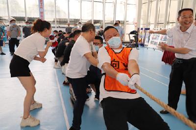 建党百周年 一医在行动 市一医院举办青年职工拔河比赛