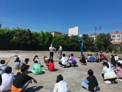 新铺中学进行消防安全演练