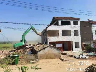 东山头：国庆假期不“打烊” 拆迁安置工作忙