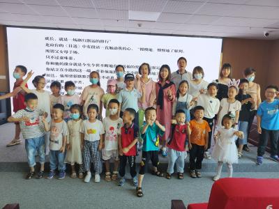 区图书馆多样化开展公共文化服务系列报道