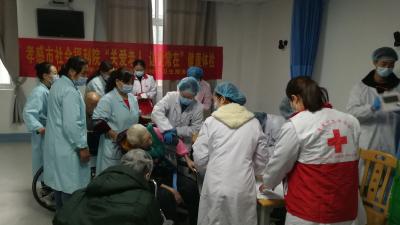 福利院里的温暖行动