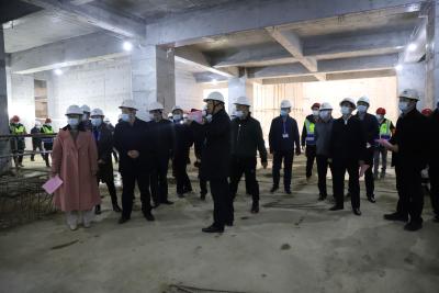 市一医院组织职工代表参观孝感市传染病救治基地建设项