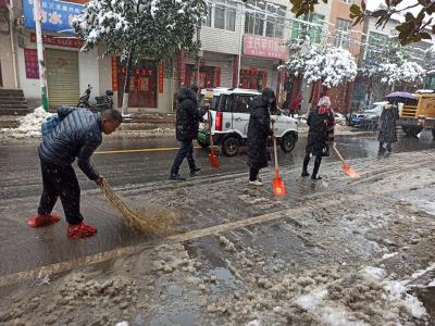 孝南：三汊镇多举措开展除雪保畅工作