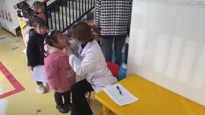 关爱幼苗，体检到身边