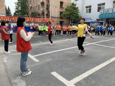 “绳”采飞扬 展提灯女神风姿