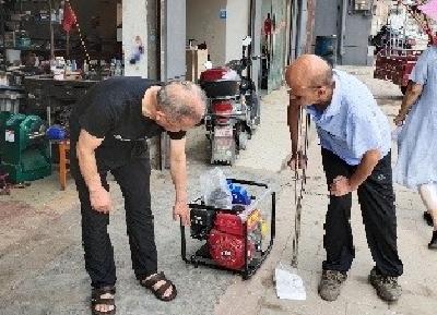 汽油泵送到家 助农抗旱人人夸
