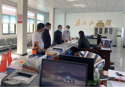孝南区陡岗镇紧贴群众推进医保缴纳工作