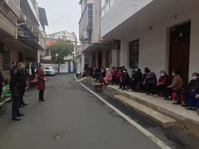 聚力改善人居环境 共同缔造美好家园——孝南区人大常委会主任姚惠萍参加城东社区一组自然湾巷子会