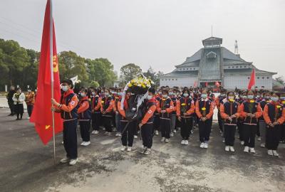 清明祭英烈 基因永传承