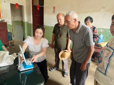 孝南区祝站镇：践行“1+N”模式 村干部助您激活电子医保卡