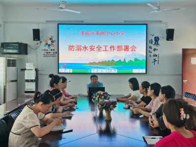 绷紧防溺水”安全弦“ 把好学生”安全关“