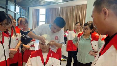 举办红十字应急救护员培训     助力提升应急救护能力