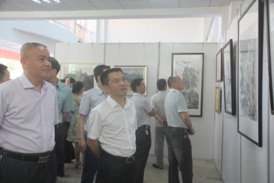 开展廉政书画作品展览