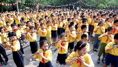 咸安音乐家协会送戏曲进校园 传承优秀传统文化