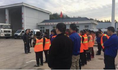 咸安区住建局组织召开农村生活垃圾全域治理推进现场会
