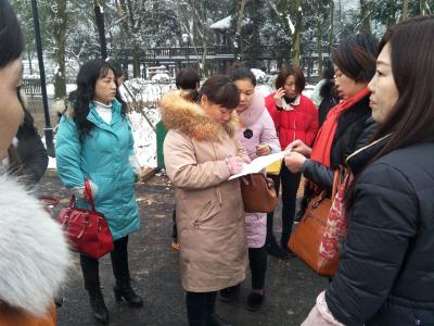 汀泗桥镇：巾帼行动净村湾