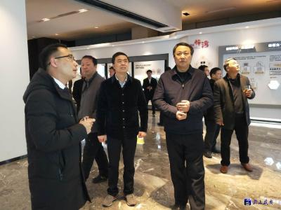 黄冈市政协来咸安考察学习民营经济发展经验