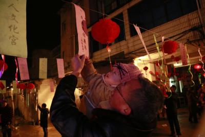 咸安：张灯结彩“廉”味浓 好戏连台“闹元宵”
